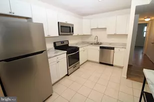 884 Quince Orchard Blvd, Gaithersburg, MD 20878 - Photo 6