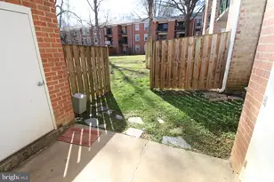 884 Quince Orchard Blvd, Gaithersburg, MD 20878 - Photo 16