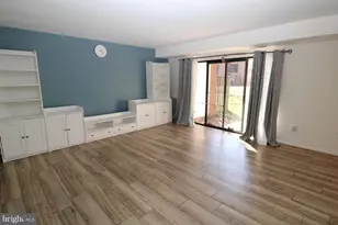 884 Quince Orchard Blvd, Gaithersburg, MD 20878 - Photo 2