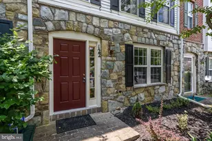 122 Elmcroft Blvd, Rockville, MD 20850 - Photo 2