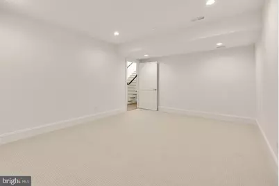 9117 Redwood Avenue, Bethesda, MD 20817 - Photo 48