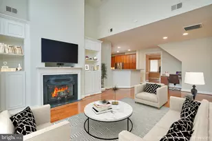 300 Lisa Oaks Way, Rockville, MD 20850 - Photo 2