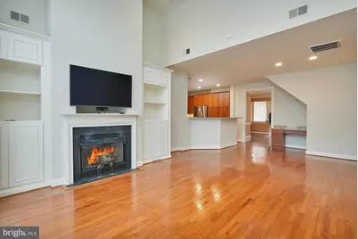 300 Lisa Oaks Way, Rockville, MD 20850 - Photo 4