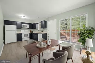 11112 Black Forest Way, Gaithersburg, MD 20879 - Photo 2