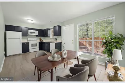 11112 Black Forest Way, Gaithersburg, MD 20879 - Photo 2