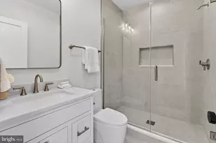 8722 Ewing Dr, Bethesda, MD 20817 - Photo 46