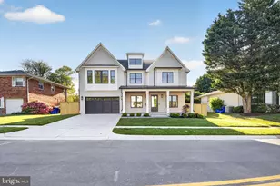8722 Ewing Dr, Bethesda, MD 20817 - Photo 2