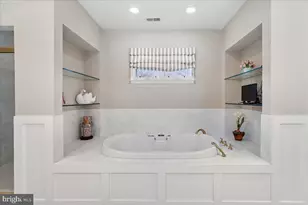 10810 Burbank Dr, Potomac, MD 20854 - Photo 30
