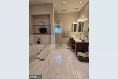 10810 Burbank Drive, Potomac, MD 20854 - Photo 32