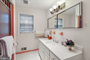 10810 Burbank Dr, Potomac, MD 20854 - Photo 28