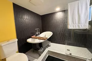 6906 Sycamore Ave, Takoma Park, MD 20912 - Photo 30