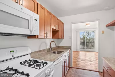 1900 Lyttonsville Road #612, Silver Spring, MD 20910 - Photo 4