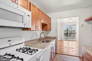 1900 Lyttonsville Rd, Silver Spring, MD 20910 - Photo 4