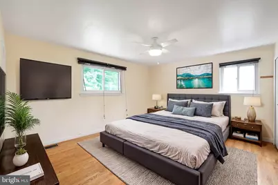 6928 Winterberry Lane, Bethesda, MD 20817 - Photo 4