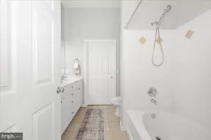 7 Booth St, Gaithersburg, MD 20878 - Photo 34