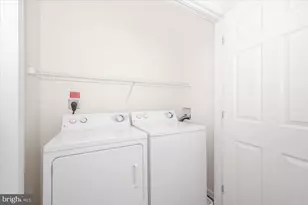 7 Booth St, Gaithersburg, MD 20878 - Photo 30