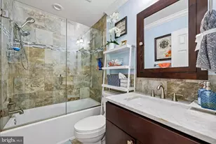 11413 Honeybear Ln, Germantown, MD 20876 - Photo 14