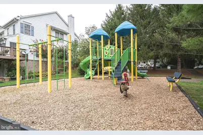 8533 Fountain Valley Drive, Montgomery Village, MD 20886 - Photo 4