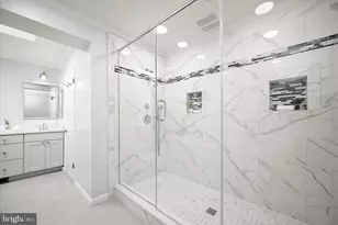 7001 Hopewood St, Bethesda, MD 20817 - Photo 22