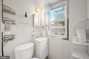 301 Dale Dr, Silver Spring, MD 20910 - Photo 24