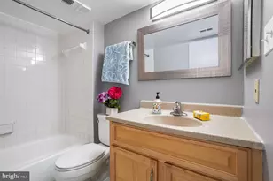 11419 Commonwealth Dr, Rockville, MD 20852 - Photo 26