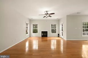 672 Heathwalk Mews, Gaithersburg, MD 20878 - Photo 4