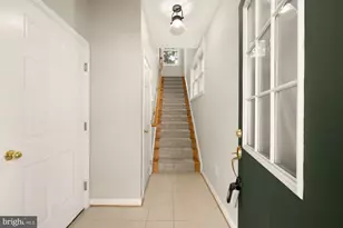 672 Heathwalk Mews, Gaithersburg, MD 20878 - Photo 2