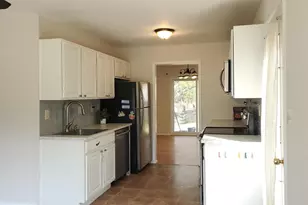 702 W Edmonston Dr, Rockville, MD 20852 - Photo 8