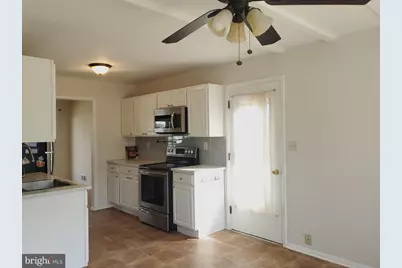 702 W Edmonston Drive, Rockville, MD 20852 - Photo 10