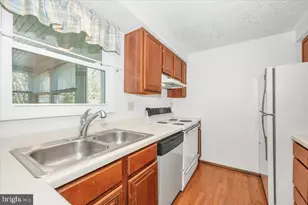 24224 Newbury Rd, Gaithersburg, MD 20882 - Photo 18