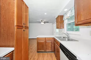 24224 Newbury Rd, Gaithersburg, MD 20882 - Photo 20