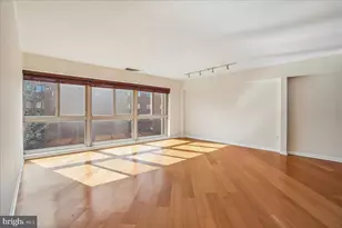 4970 Battery Ln, Bethesda, MD 20814 - Photo 2