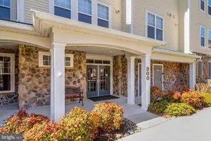 300 High Gables Dr, Gaithersburg, MD 20878 - Photo 1