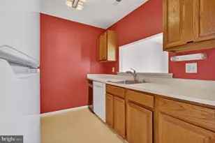 10452 Parthenon Ct, Bethesda, MD 20817 - Photo 10