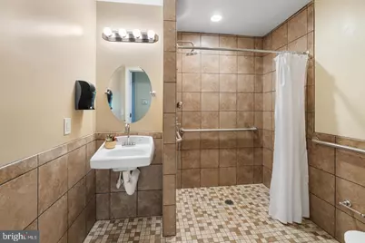 9201 Rosemont Drive, Gaithersburg, MD 20877 - Photo 20