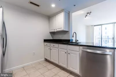 11710 Old Georgetown Road #1322, North Bethesda, MD 20852 - Photo 6