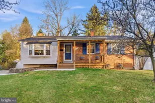 5609 Pier Dr, Rockville, MD 20851 - Photo 1