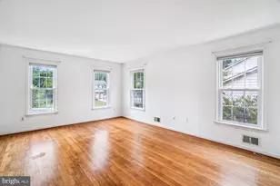 1913 Hopefield Rd, Silver Spring, MD 20905 - Photo 8