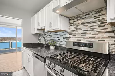 10201 Grosvenor Place #1215, Rockville, MD 20852 - Photo 12