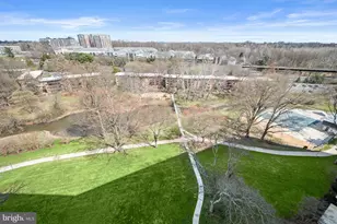 10201 Grosvenor Pl, Rockville, MD 20852 - Photo 8