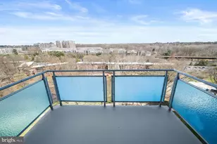 10201 Grosvenor Pl, Rockville, MD 20852 - Photo 8