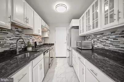 10201 Grosvenor Place #1215, Rockville, MD 20852 - Photo 10