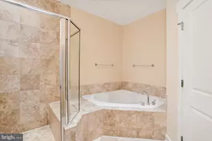 9539 Ament St, Silver Spring, MD 20910 - Photo 32