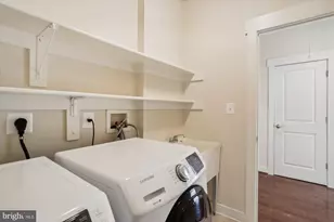 9539 Ament St, Silver Spring, MD 20910 - Photo 40