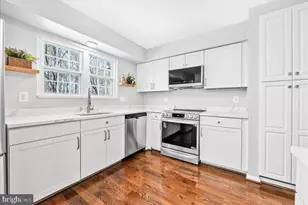 17641 Longview Ln, Olney, MD 20832 - Photo 2