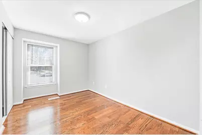 17641 Longview Lane, Olney, MD 20832 - Photo 4