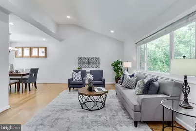 3910 Montrose Driveway, Chevy Chase, MD 20815 - Photo 4