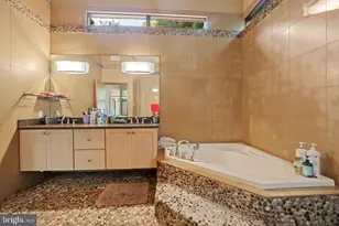 6525 76th St, Cabin John, MD 20818 - Photo 26