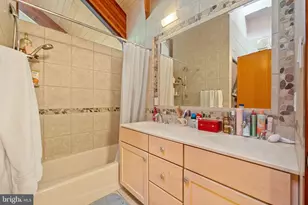 6525 76th St, Cabin John, MD 20818 - Photo 36