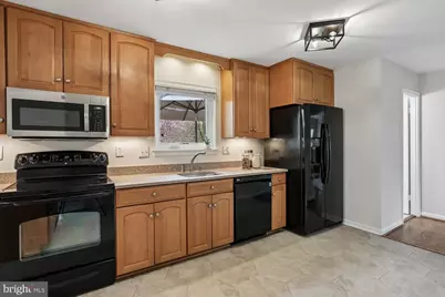 11204 Trippon Court, North Potomac, MD 20878 - Photo 10